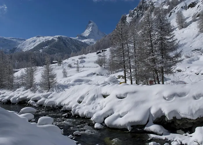 Szálloda Garni Testa Grigia 3*